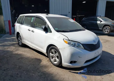 2017 Toyota Sienna L 7 Passenger z USA, uszkodzony, nr VIN 5TDZZ3DC0HS790119